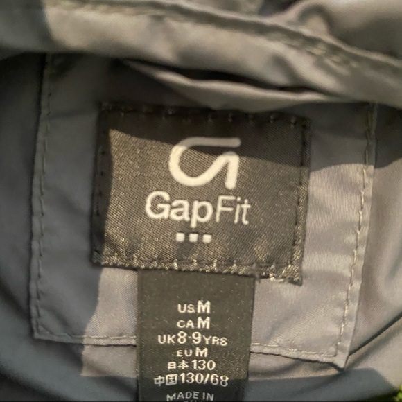 GAP windbreaker 8-9y - Picture 2 of 3
